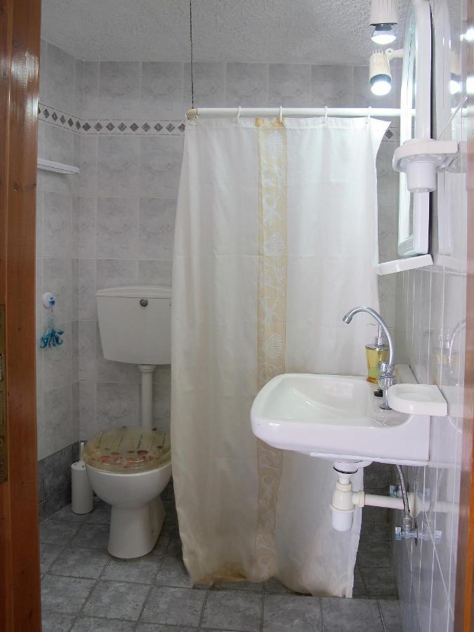 Pepi'S Rooms Triovasalos Exterior photo